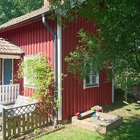Roeda Stugan Pa Slinken Sala Exterior foto